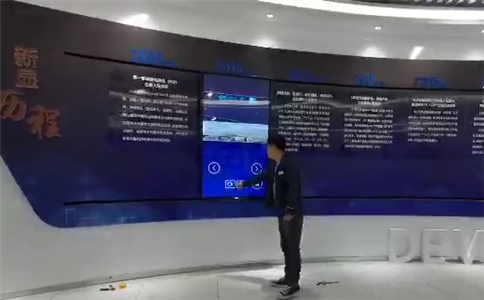 互動滑軌屏應(yīng)用：讓展廳展示更智能、更有溫度